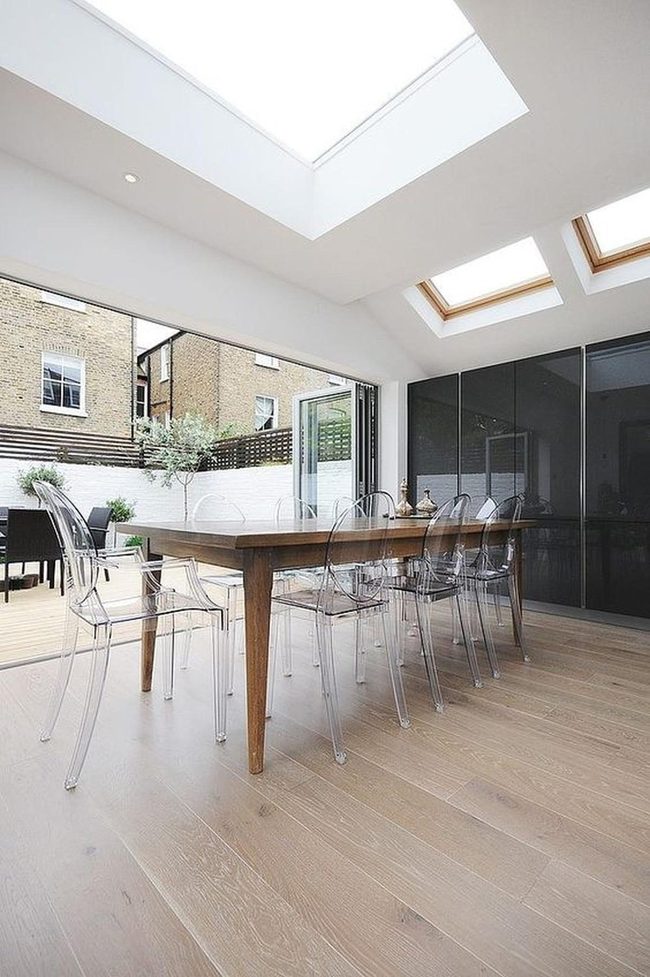 Natural Light Meets Black Elegance