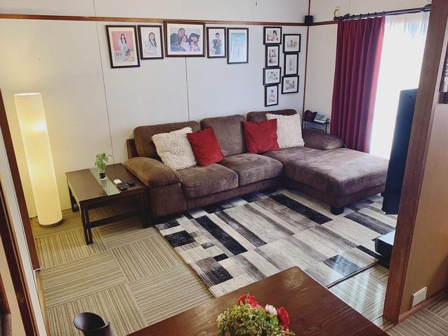Oversized Sectional Red Accent Pillows