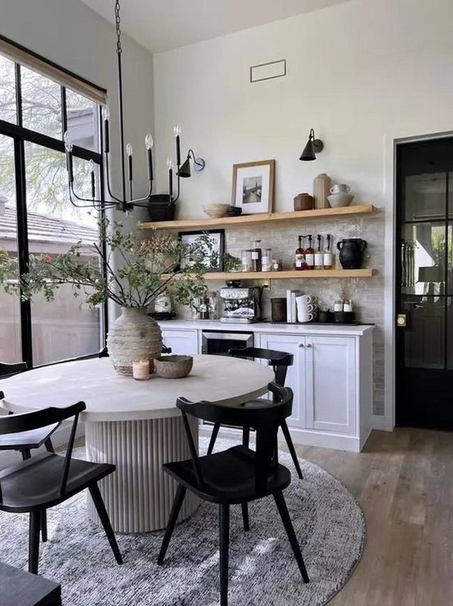 Black Chairs Define Modern Dining