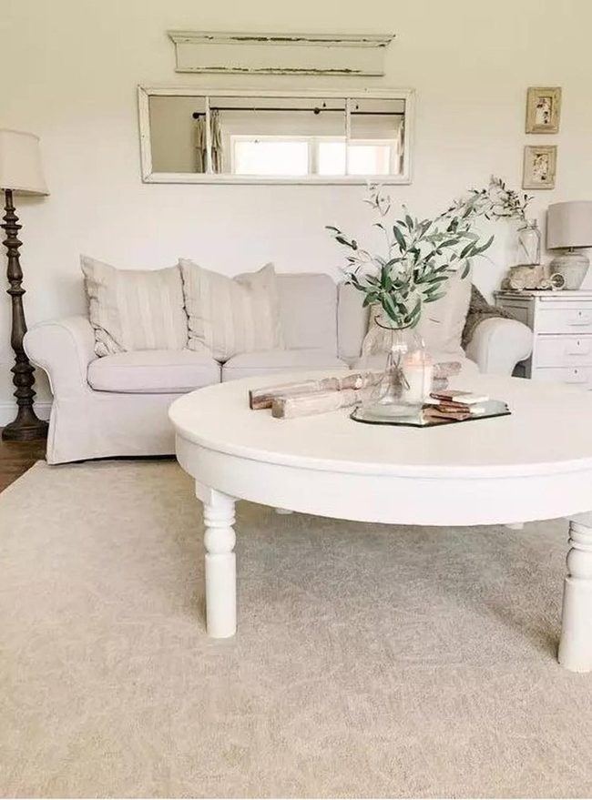 White Simplicity With Natural Warmth