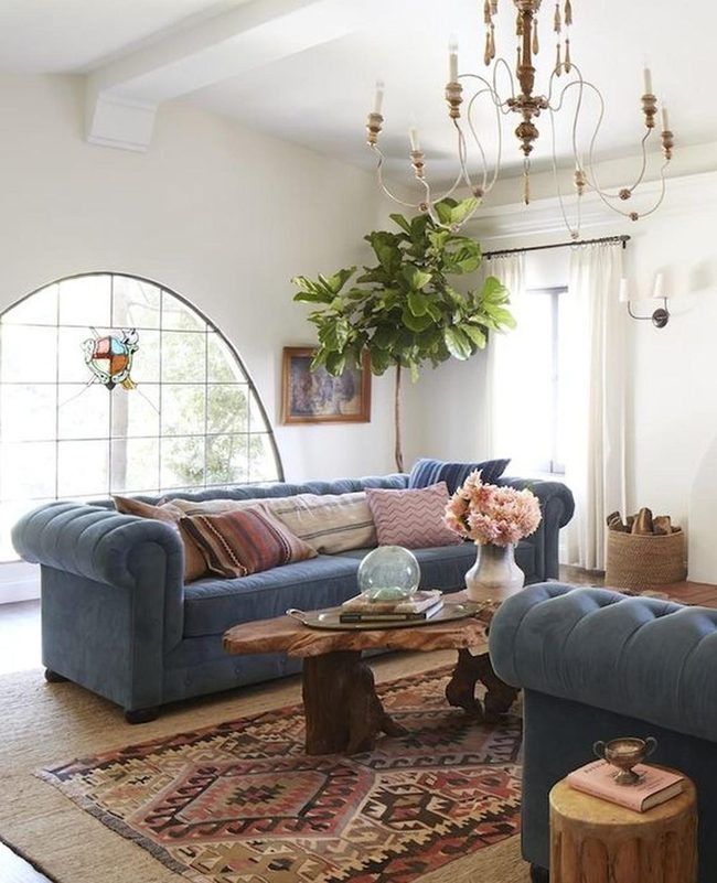 Blue Couches With Stained Glass Light