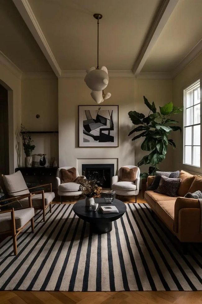 Stripes That Stretch Space