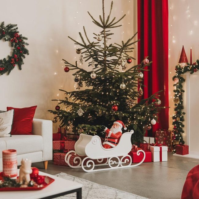Santa Sleigh Red Lounge Focal Point