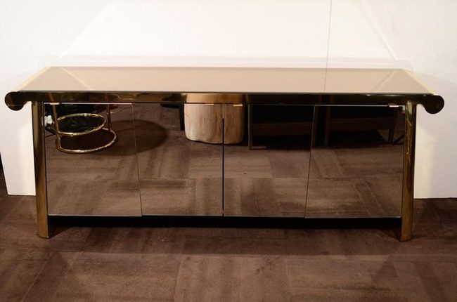 Reflective Cabinet Meets Neutral Minimalism