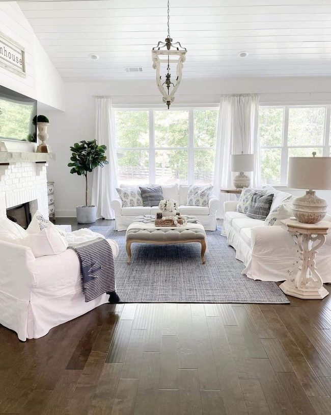 White Slipcovered Sofas French Cottage