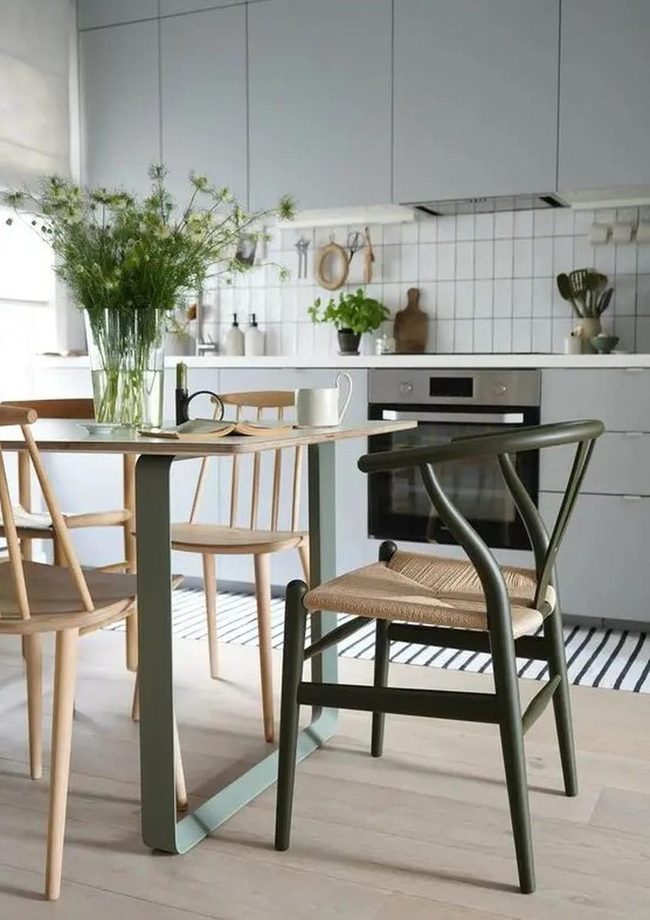 Green Metal Frame Table Centerpiece