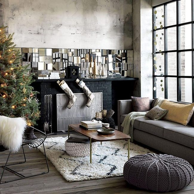 Centerpiece Christmas Tree, Modern Simplicity