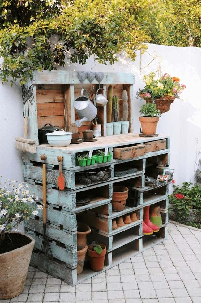 Pallet Potting Station Gardening Organization