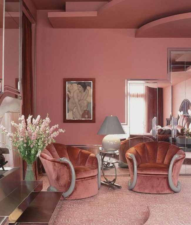 Pink Walls Silver Seating Soft Light