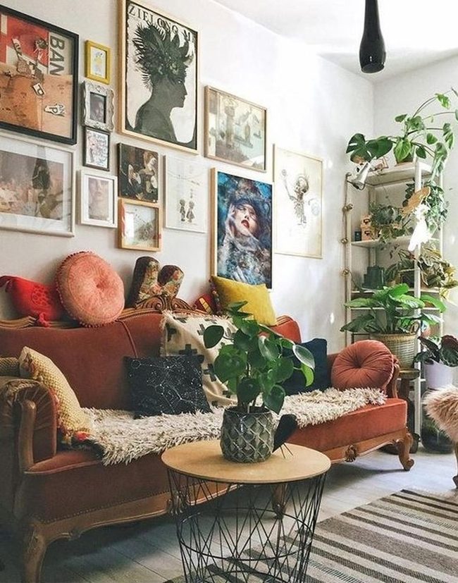 Rust Walls, Gallery Art, Living Green