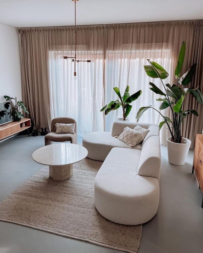 Curved Sectional, Plush Deep Cushions