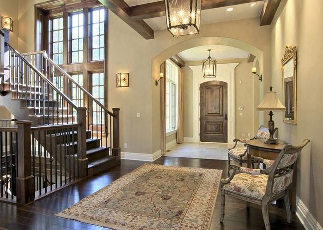 Foyer Armchairs For Welcoming Entrances