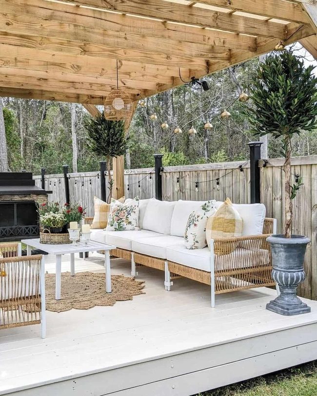 Rattan And White Patio Retreat