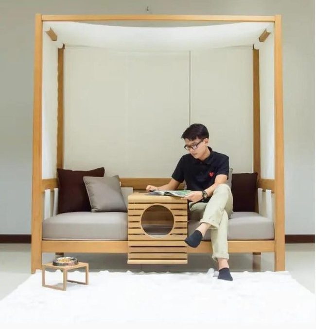 Wooden Canopy Daybed Natural Light