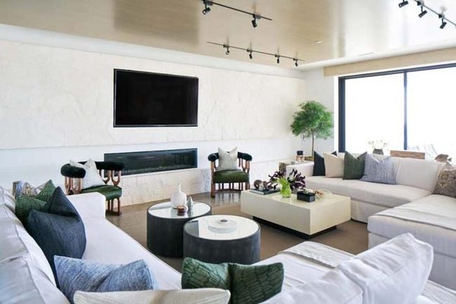 Light Brown Glossy Ceiling Uplift