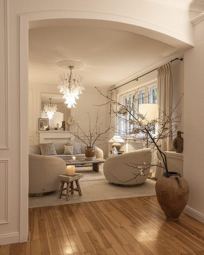 Curved Neutrals With Natural Warmth