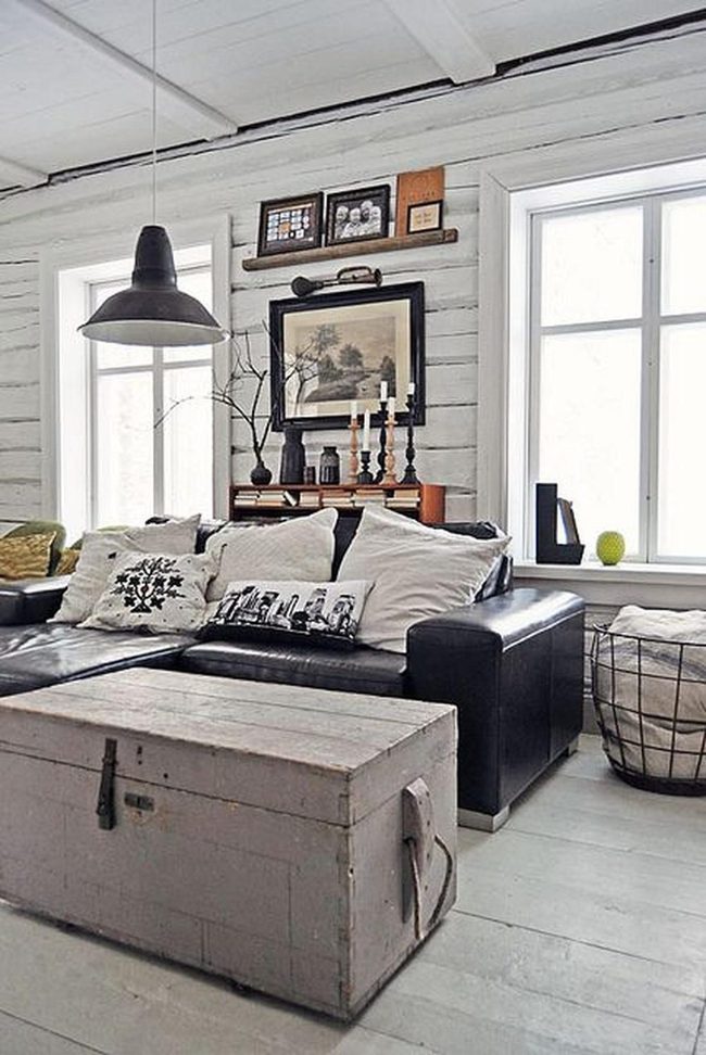 Light Wood Walls, Black Leather Statement