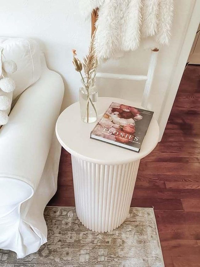 White Linen Corner With Natural Accents