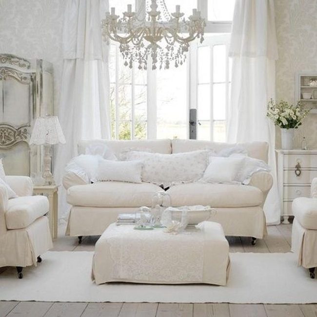 Light-Filled Living Room With Crystal Chandelier