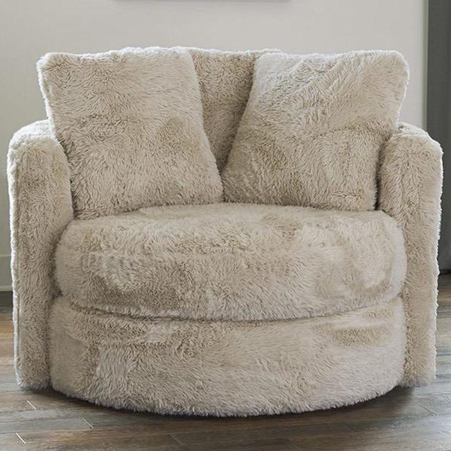 Oversized Cloud Chair In Shaggy White