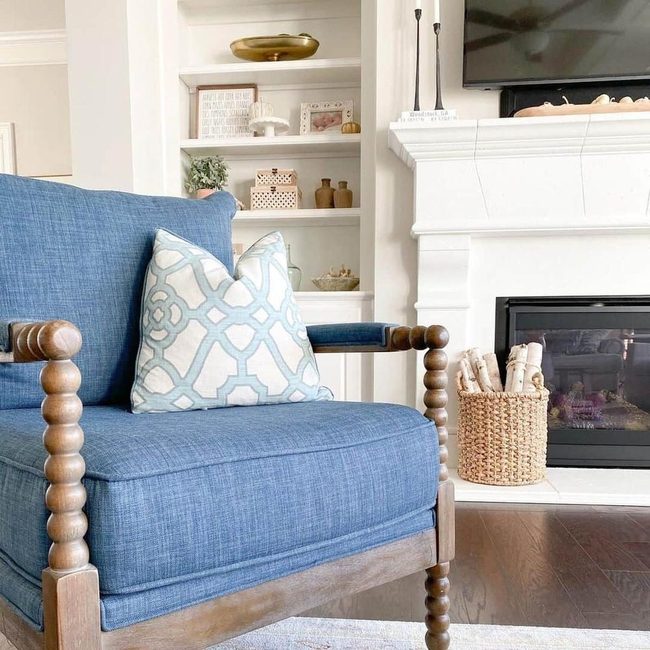 Light Blue Spindle Chair With Contrast