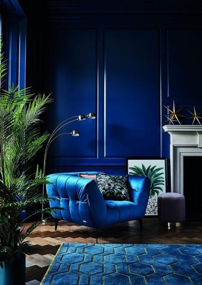 Deep Blue Walls, Golden Stars