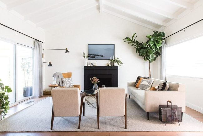 Floor-To-Ceiling Light Maximizing