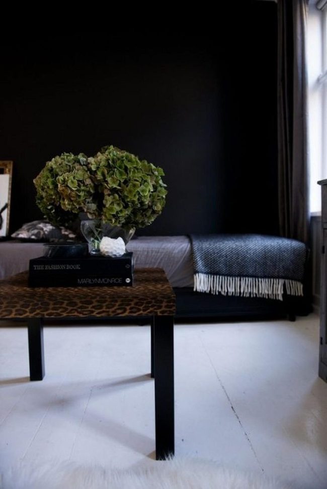 Dark Walls With Peaceful Simplicity