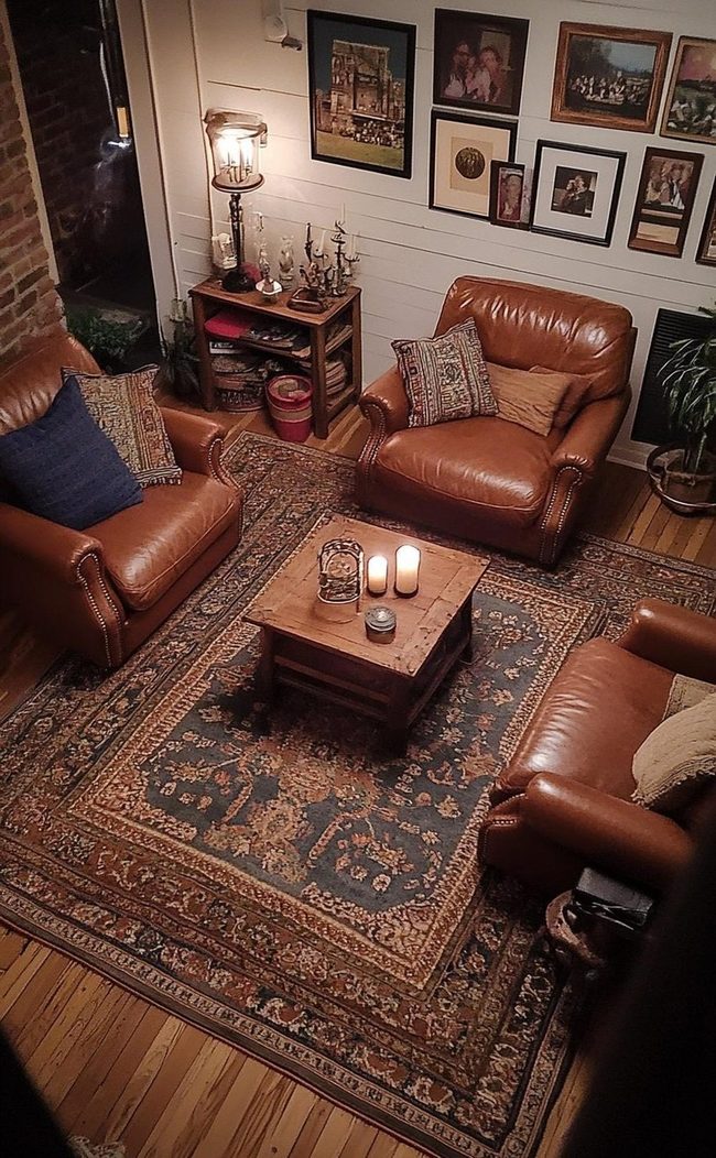 Single Statement Seat for Rooms