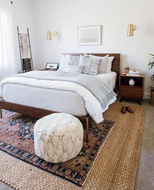 Soft Layers, Natural Wood Warmth