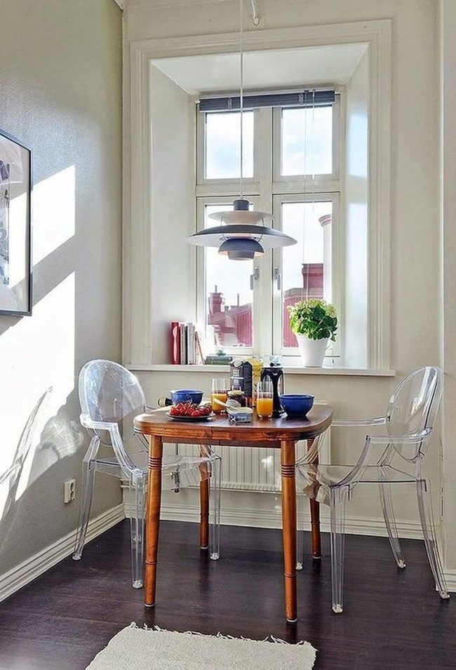 Sunlit Breakfast Nook With Plants