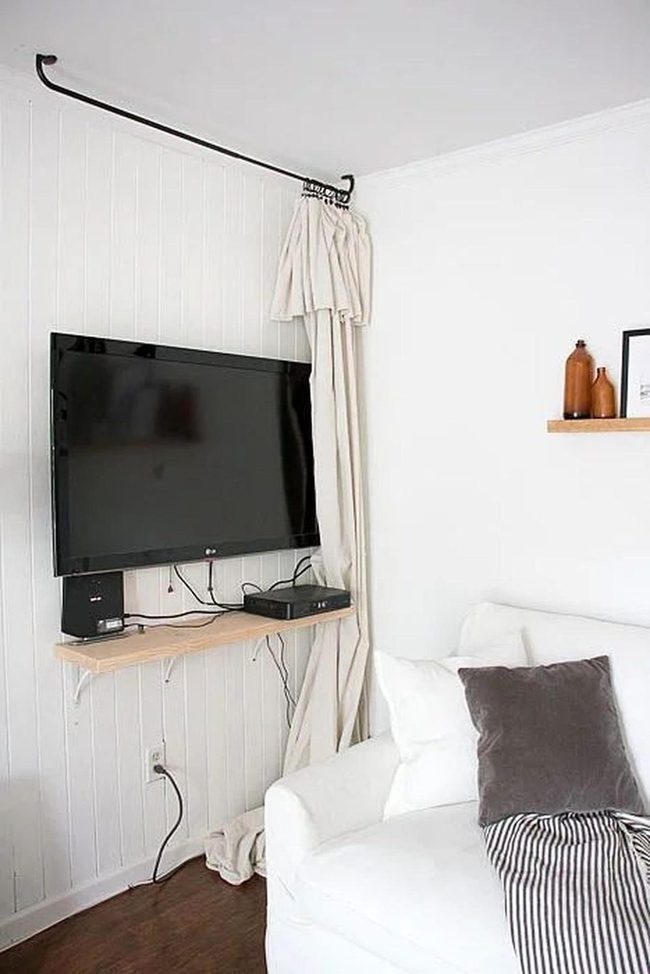 White Walls Dark Wood Foundation