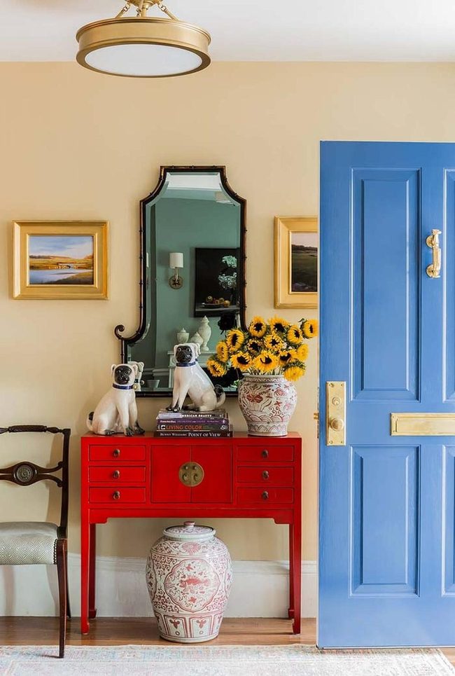 Bold Color Entry Statement
