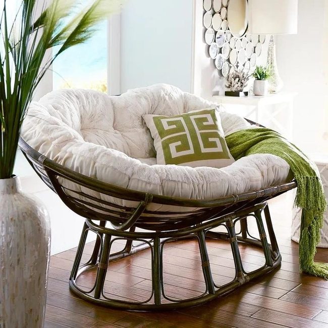 Curved Rattan Comfort Chair