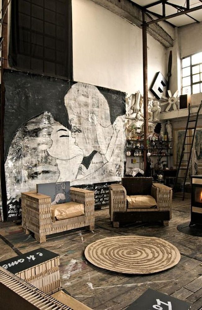 Intertwined Faces Studio Space