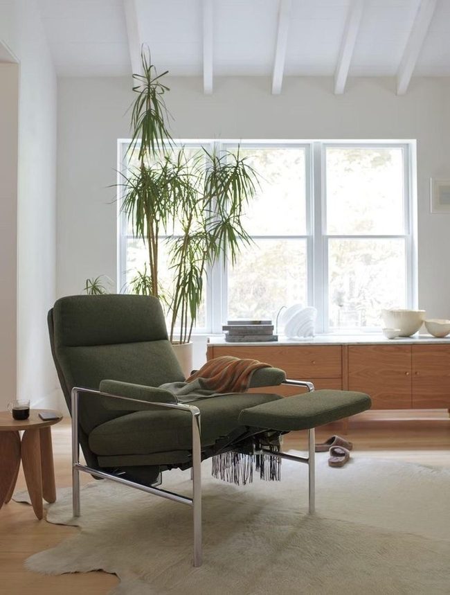 Black Leather Modern Recliner