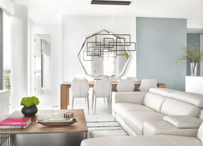 Oversized Octagonal Mirror Opens Space