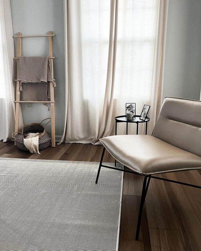 Flowing Drapes Frame Minimalist Light