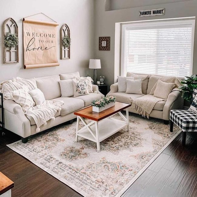 White Farmhouse Coffee Table Simplicity