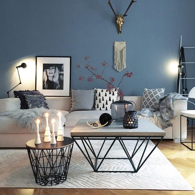 Industrial Metal Frames With Organic Elements