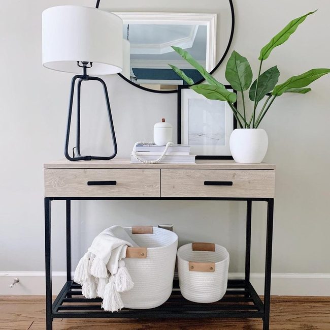 Round Mirror Modern Entryway