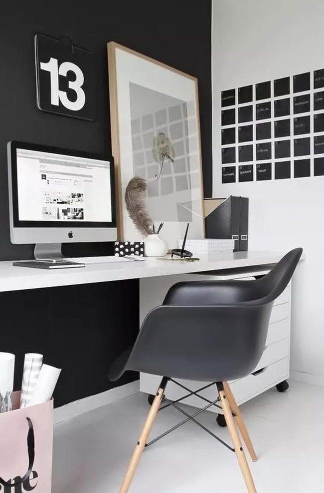 Black And White Focus Station