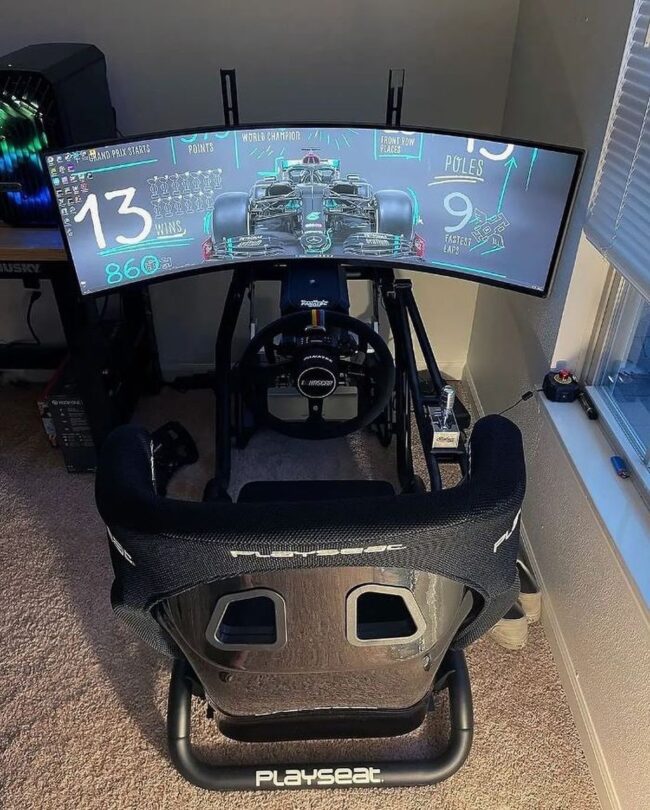 Compact Racing Simulation Setup