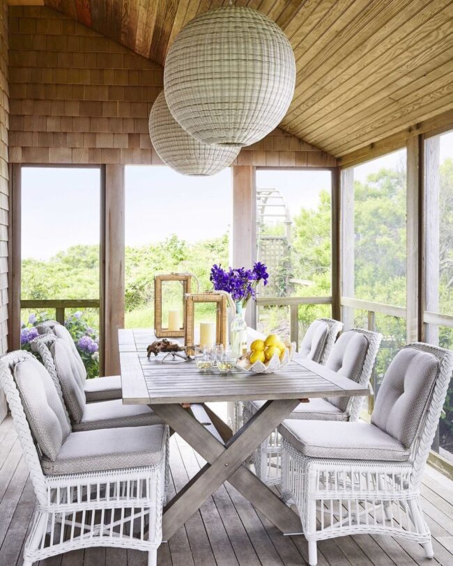 Inviting Coastal Breeze