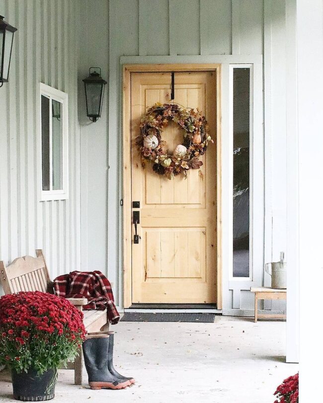 A Seasonal Welcome Home