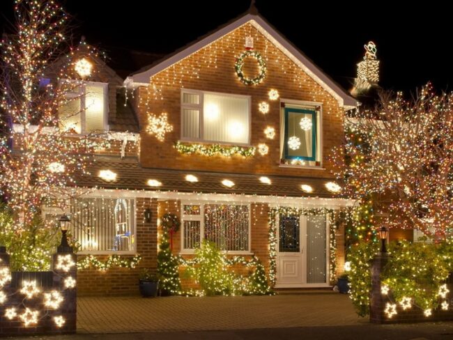Enchanting Snowflake Illumination Showcase