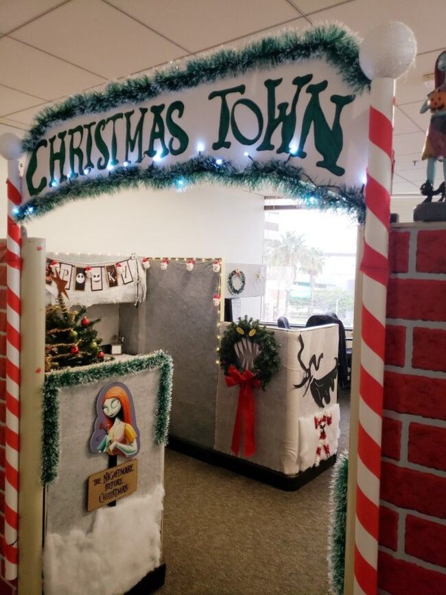 Festive Office Design for Christmas Spirit