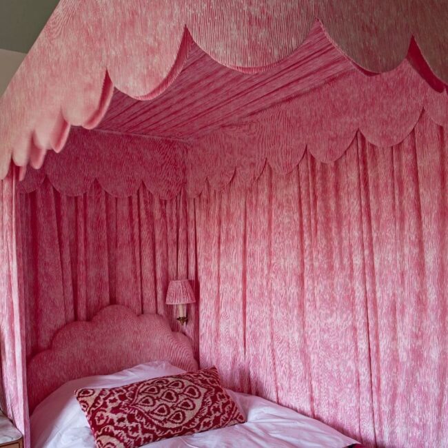 Striking Pink Statement