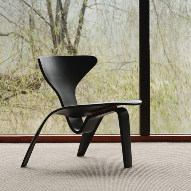 Avant-Garde Sculptural Beauty