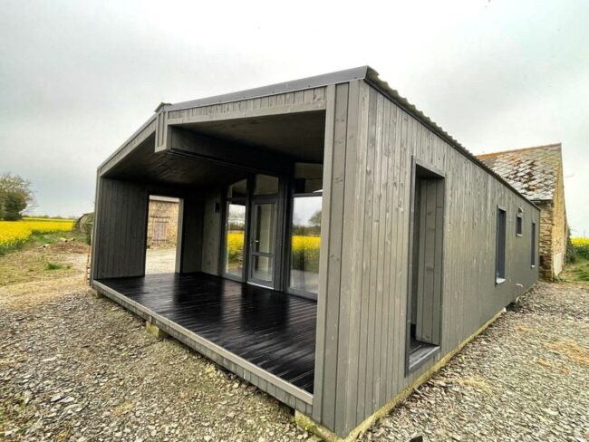 Industrial Minimalism with Urban Appeal
